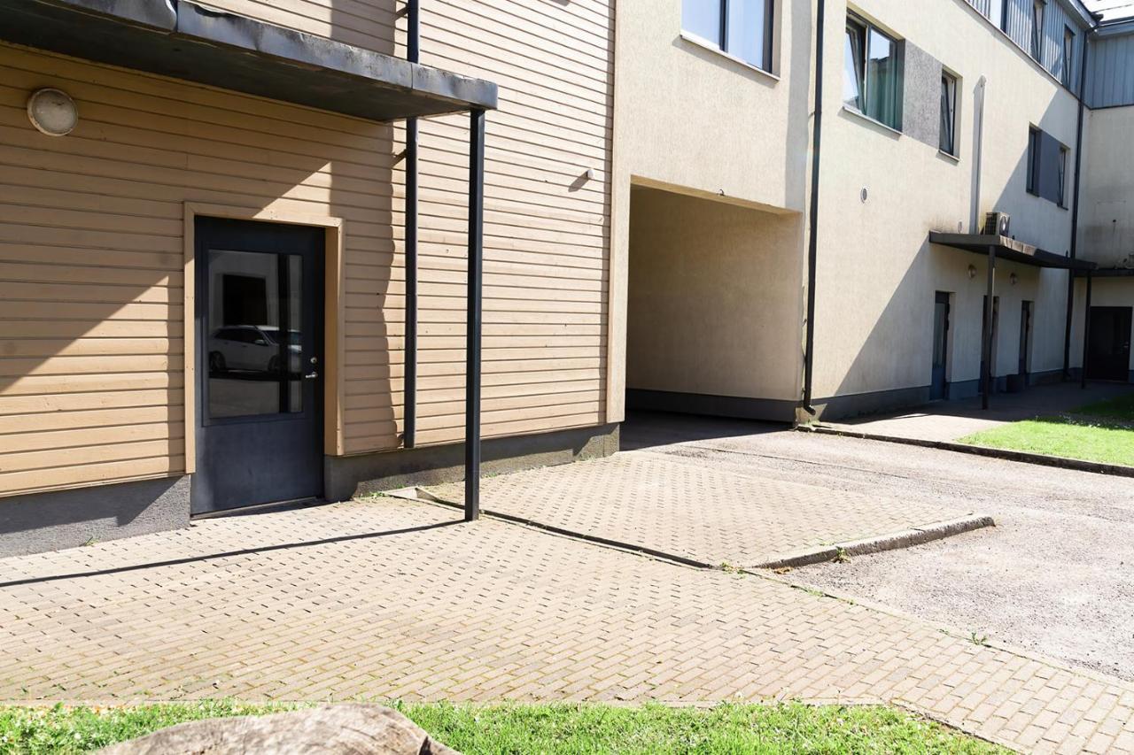 Kalevite Kodu 2-Toaline Apartment! Kuressaare Extérieur photo